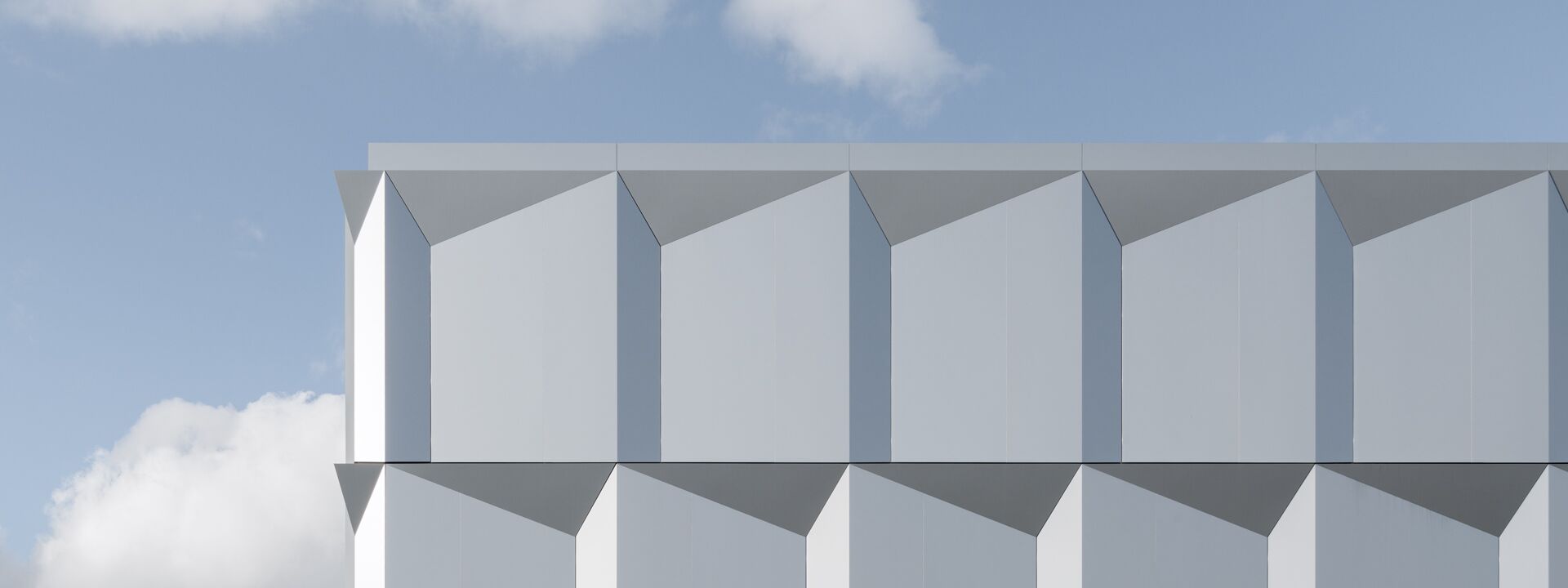 ALUCOBOND® 제품 소개 배너